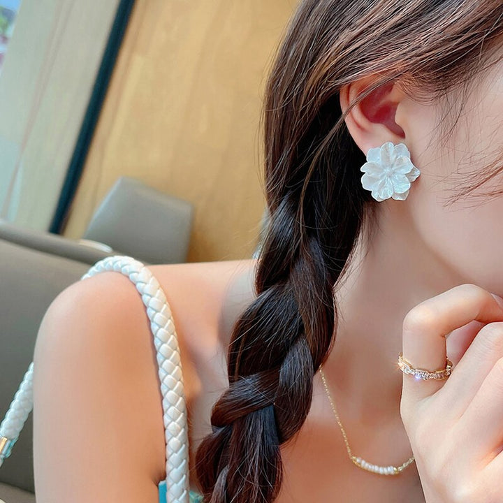 Flower Earring Modern Korean